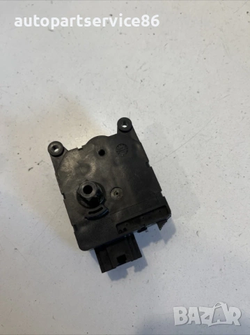 Мотор за клапа на нагревателя за Jeep Commander 3.0 CRD (2010) 51961F, 929585P, снимка 2 - Части - 53475561