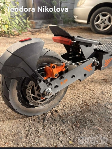 Тротинетка G4 2400 W, снимка 5 - Скутери и тротинетки - 52816458