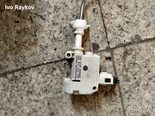 Машинка централно заключване резервоар Volkswagen Passat 6 , 3B0959782A 