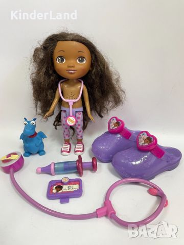 Doc Mcstuffins куклата и слушалките са музикални , снимка 1 - Кукли - 45918540