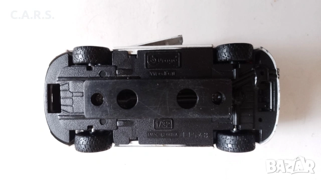 Volkswagen Golf GTI Bburago - Мащаб 1:32, снимка 8 - Колекции - 53087530