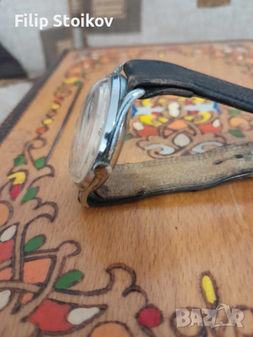 Мъжки часовник от 50 г.Швейцария, снимка 2 - Мъжки - 53293089