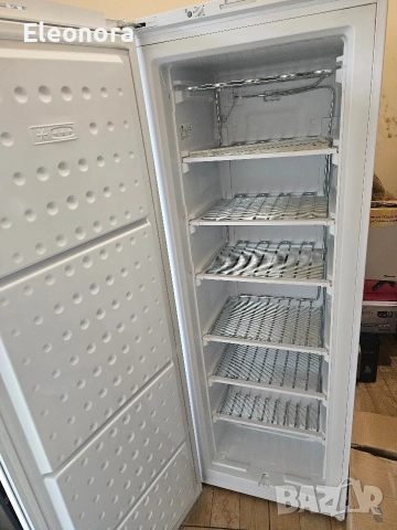 Заглавие: Вертикален фризер Wasco 222 л, работещ, с леки външни забележки, снимка 2 - Фризери - 53983827