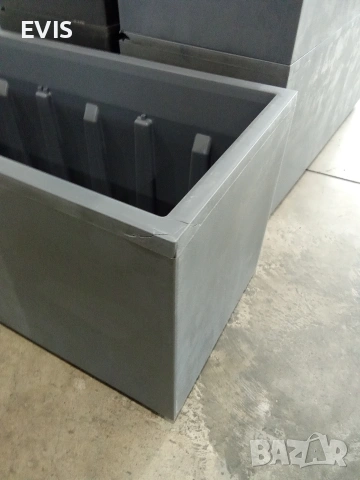 Луксозни Италиански Саксии Deroma Millennium (99 см) с колелца , снимка 5 - Саксии и кашпи - 54005600