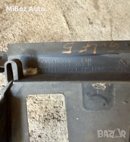 Въздуховод въздушен водач Фолксваген Голф 5 VW Golf 5, снимка 3 - Части - 49715593