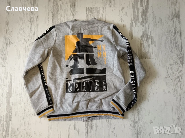 Детско яке, снимка 2 - Детски якета и елеци - 51050964