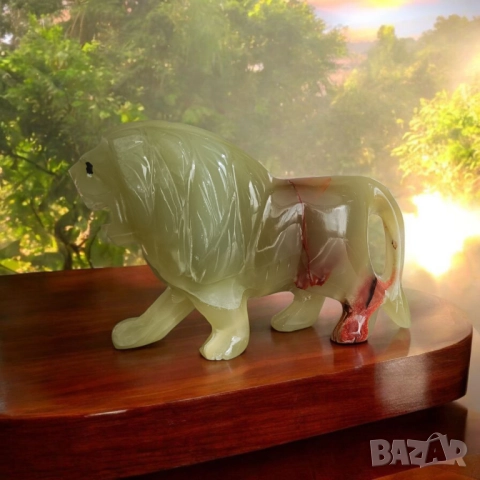 Лъв - естествен зелен оникс