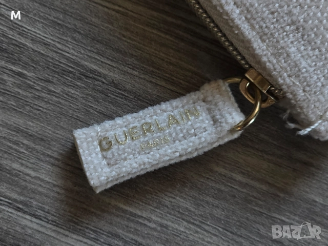 Нов оригинален несисер на GUERLAIN , снимка 3 - Портфейли, портмонета - 52935611