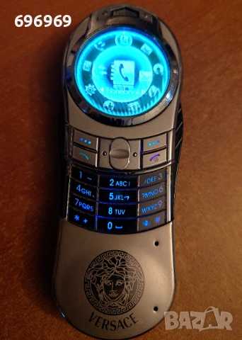 Versace v8 - телефон с две сим карти de lux 2 Gb , снимка 4 - Телефони с две сим карти - 53380998