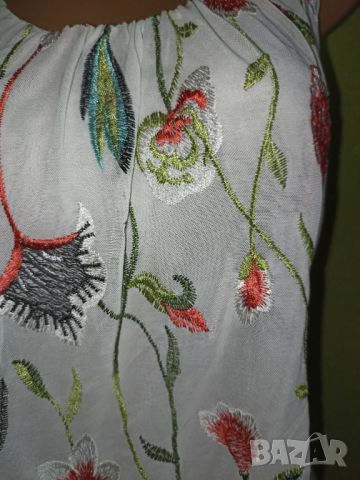 Дълга италианска рокля от естествена коприна , тюл с бродерия и подплата от трико L, XL, снимка 3 - Рокли - 45713017