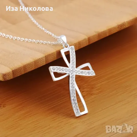 Сребърен кръст с кристали, снимка 5 - Колиета, медальони, синджири - 50316440