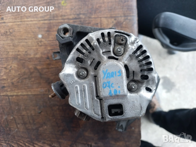 Динамо, алтернатор Тойота Ярис / Toyota Yaris 1.0I - 27060 40020, снимка 2 - Части - 53402263