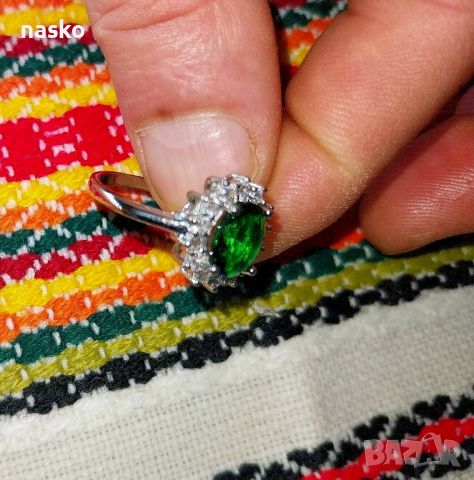 Дамски пръстен с циркони, снимка 7 - Антикварни и старинни предмети - 46436639