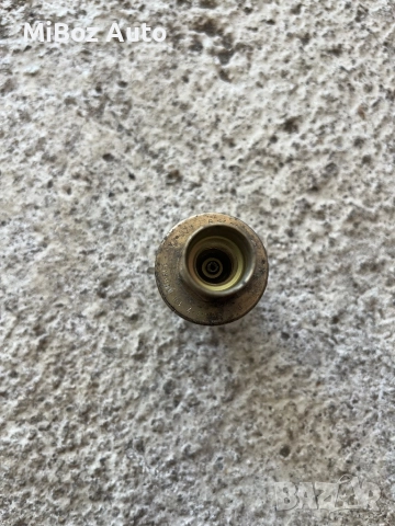 Датчик прекъсвач налягане климатик Фолксваген Голф 6 VW Golf, снимка 2 - Части - 51825797