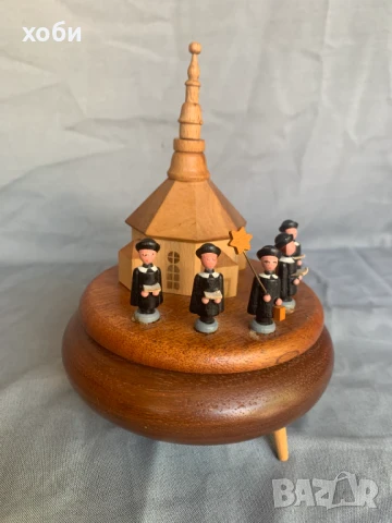 дървена музикална кутия интересна , снимка 2 - Антикварни и старинни предмети - 50676049