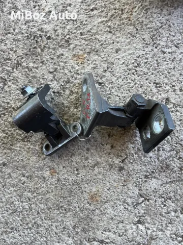 Панта врата предна дясна Фолксваген Голф 5 VW Golf