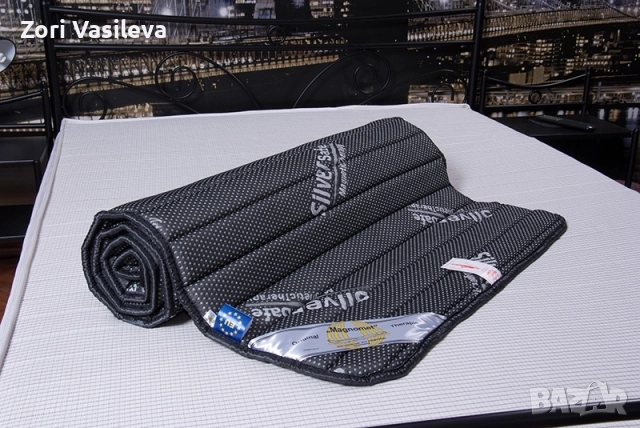 Постелка за стол с биомагнитно поле