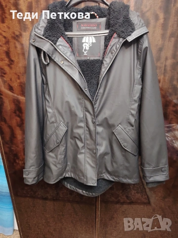 Дамско зимно яке с топла подплата