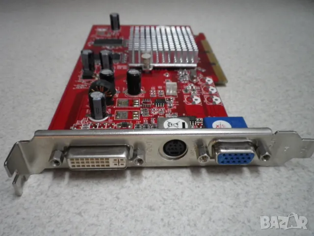 Видеокарта ATI Radeon 9550 256 MB , снимка 4 - Видеокарти - 46863122