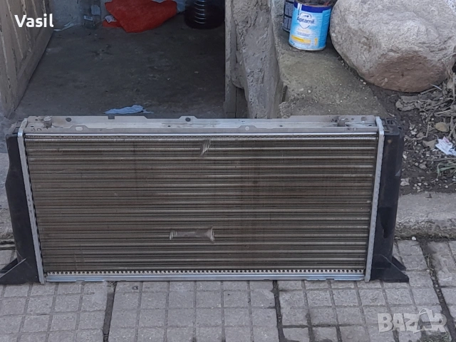 продавам гуми 14 ки от ауди 80.-два броя с джанти и един радиатор чисто нов не употребен за ауди 80, снимка 3 - Части - 53890341