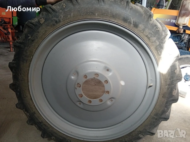 Тесни гуми, снимка 2 - Гуми и джанти - 53622908