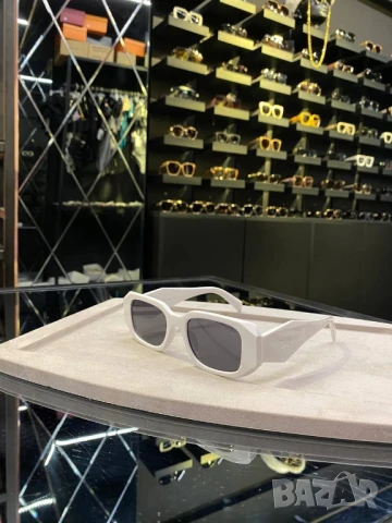 очила с черен обикновен калъф и ув защита off white cartier burberry , снимка 2 - Слънчеви и диоптрични очила - 51404289
