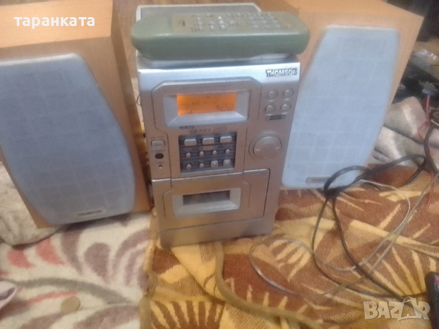 Аудио уредба със тонколони комплект и дистанционно 