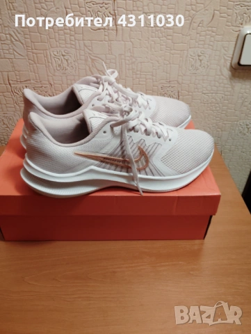 Нови мартонки  Nike 42 номер, снимка 3 - Маратонки - 53108741