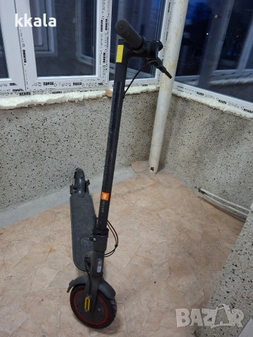 Електрическа тротинетка Xiaomi Mi Electric Scooter Pro 2, снимка 5 - Скейтборд, ховърборд, уейвборд - 53637539