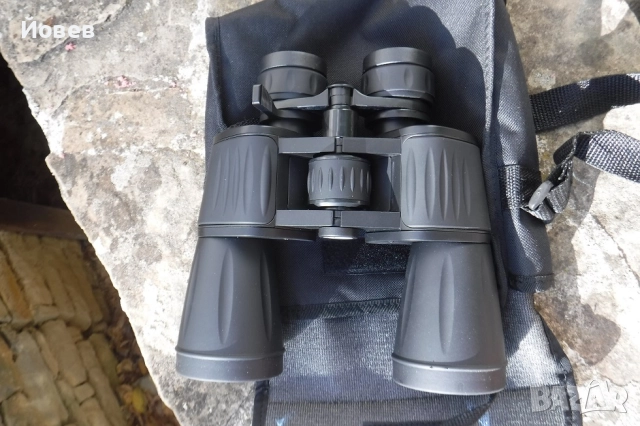 Бинокъл Levenhuk Atom 10–30x50, снимка 2 - Спортна екипировка - 52183914