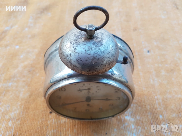 Часовник будилник Густав Бекер