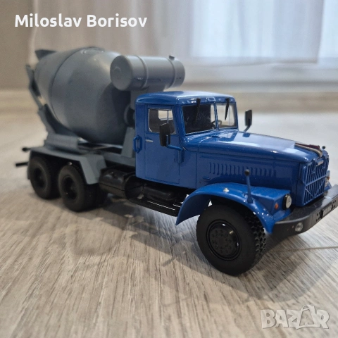 Kraz/Краз 256 бетоновоз 1:43 мащаб