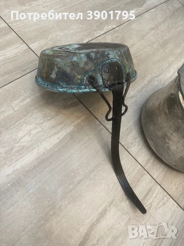 Бакърени съдове и тиган