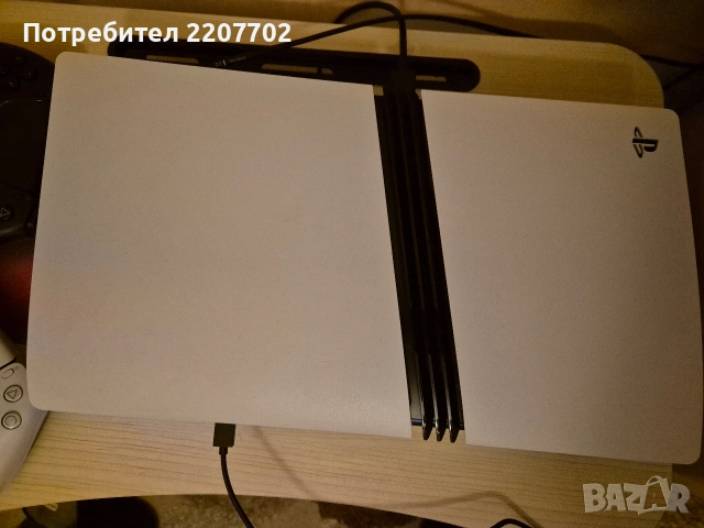 Playstation 5 pro с 2 джойстика , снимка 4 - PlayStation конзоли - 53713183