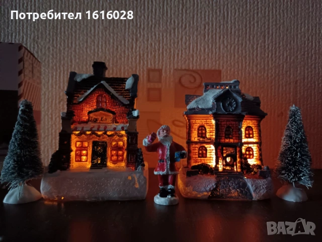 LED светещи 2 къщи с дядо Коледа и елхи., снимка 2 - Декорация за дома - 52297620