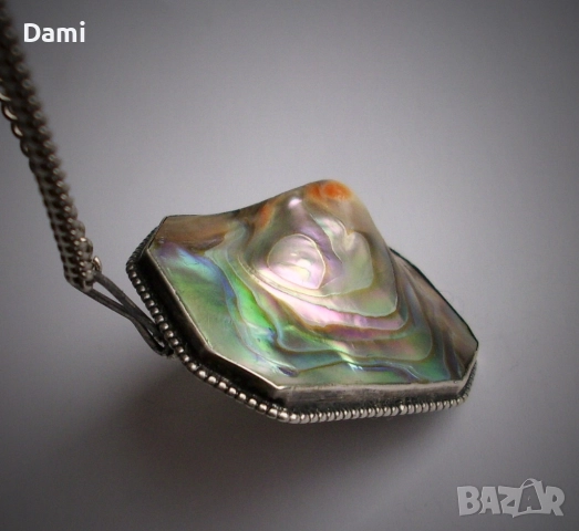 Сребърен медальон със седеф и зародиш на перла, снимка 2 - Антикварни и старинни предмети - 52938415