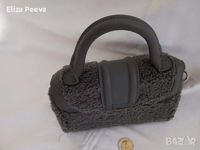 Малка дамска чантичка, снимка 5 - Чанти - 52144877