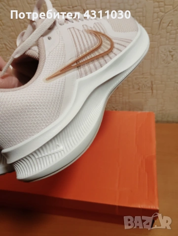 Нови мартонки  Nike 42 номер, снимка 7 - Маратонки - 53108741
