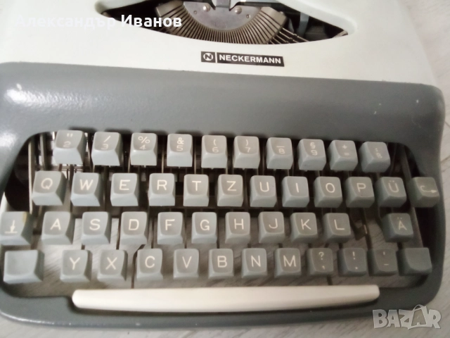 Германска пишеща машина Neckermann, снимка 2 - Антикварни и старинни предмети - 52890914