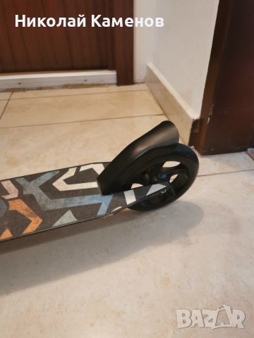 Продавам детска тротинетка MAKANI, снимка 4 - Скутери и тротинетки - 46344629