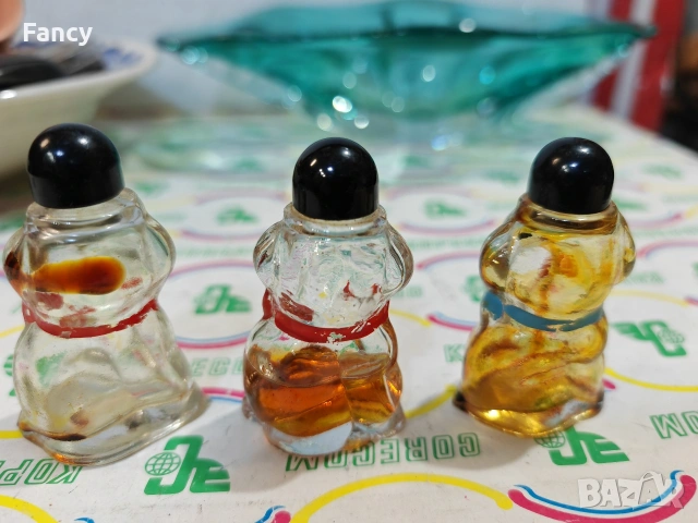 Стари шишенца от парфюм 3 бр, снимка 4 - Колекции - 53128313