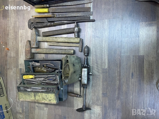Разни стари класически инструменти и железен сандък руски за инструменти , снимка 4 - Други инструменти - 51870817