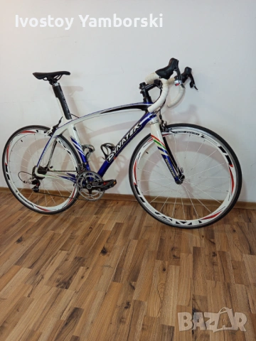 Карбонов шосеен велосипед 