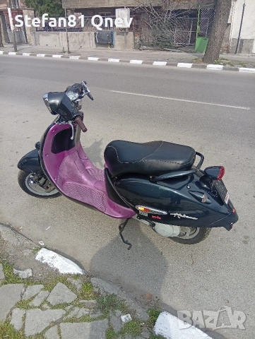 Хубав скутер Априлия 50 , снимка 4 - Мотоциклети и мототехника - 54185795