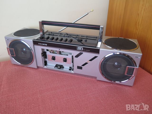 Sanyo Cubic Stereo M-7735 1985 ,Japan, снимка 1 - Радиокасетофони, транзистори - 46306028