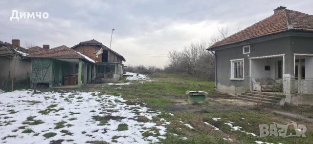 ОТ СОБСТВЕНИК! Мащабен имот на шосе до река Лом – 2 къщи, 3.6 дка двор и кладенец, снимка 12 - Къщи - 52988865