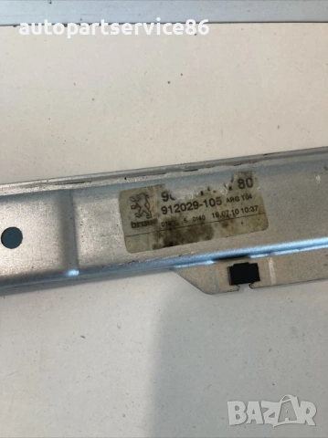 Регулатор на заден ляв прозорец задна врата за Peugeot 3008 1.6 Hdi (2010), снимка 2 - Части - 53604578