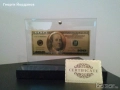 Сувенирни банкноти 100 златни долара в стъклена поставка и масивно дърво + Сертификат, снимка 7