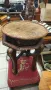 винтидж табуретка дърво и месинг, снимка 2