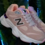 НАМАЛЕНИ Маратонки New Balance 9060 Розово, снимка 2